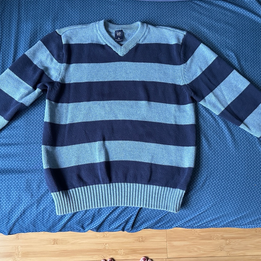 Cotton striped Gap Kids brand sweater. Size L (10)